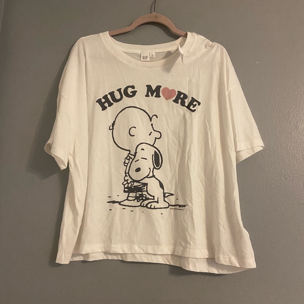 Gap snoopy hug more